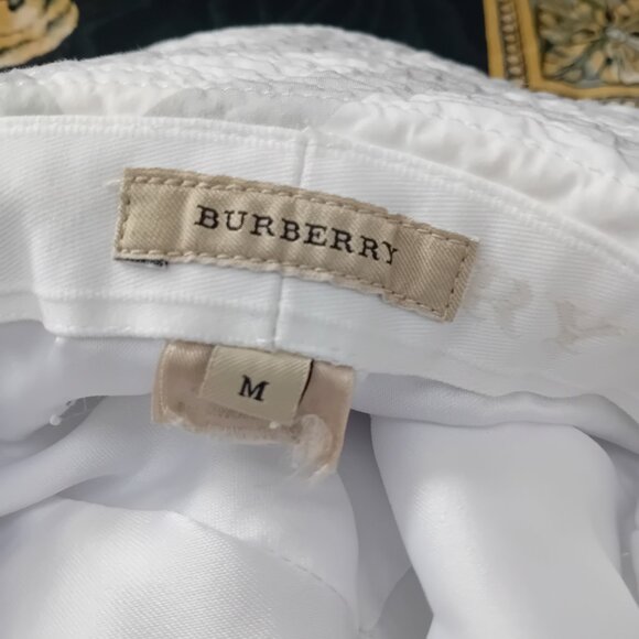Burberry Bucket Hat With Logo - Picture 3 of 7